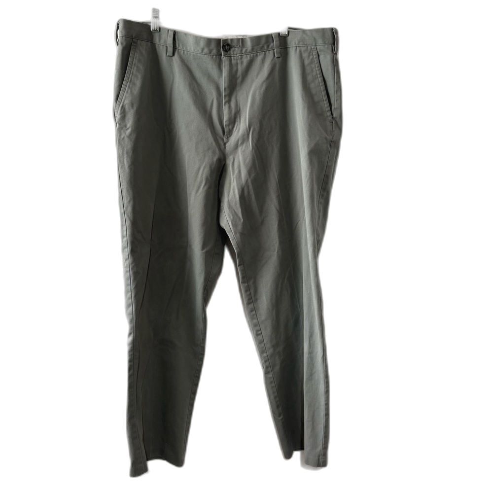 Dockers Classic Fit Gray Chino Pants 40 x 32